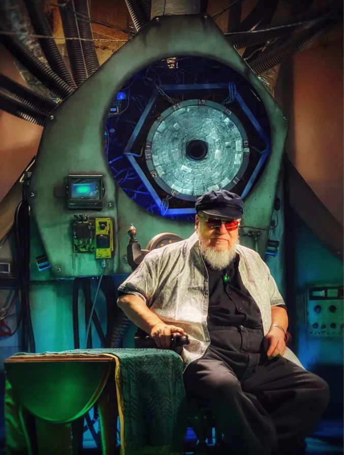 George R.R.Martin a un nouveau projet de science-fiction... The Summer Machine